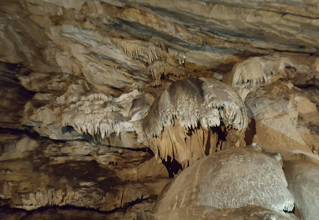 Lokvarka Cave景点图片
