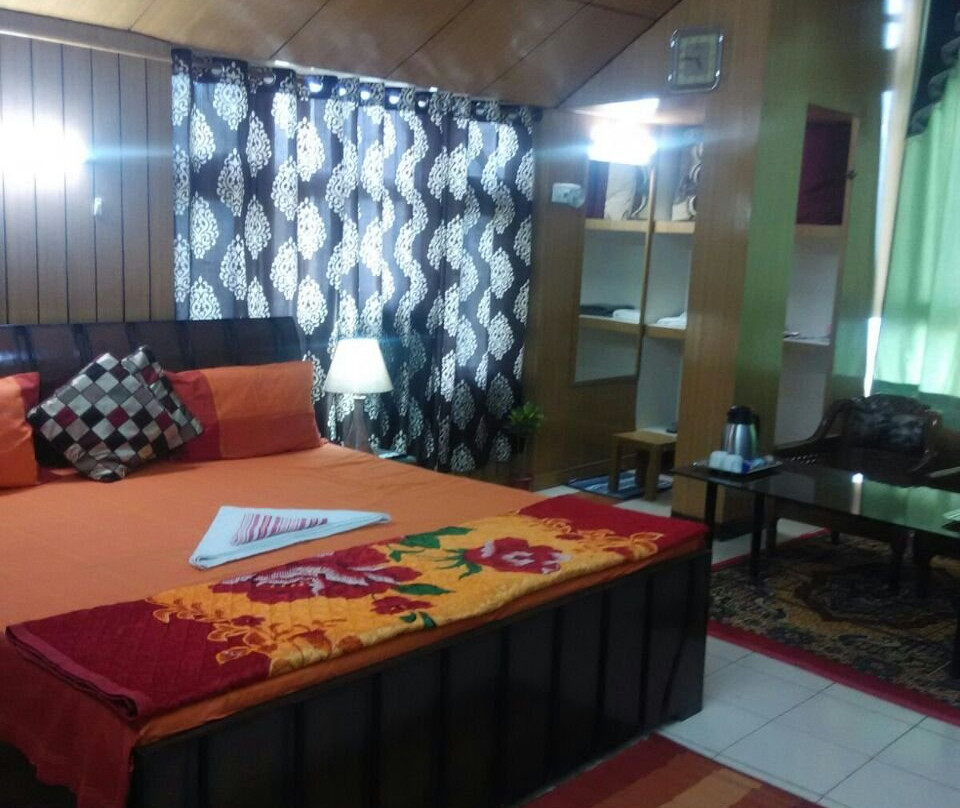 Hotel Grover Regency