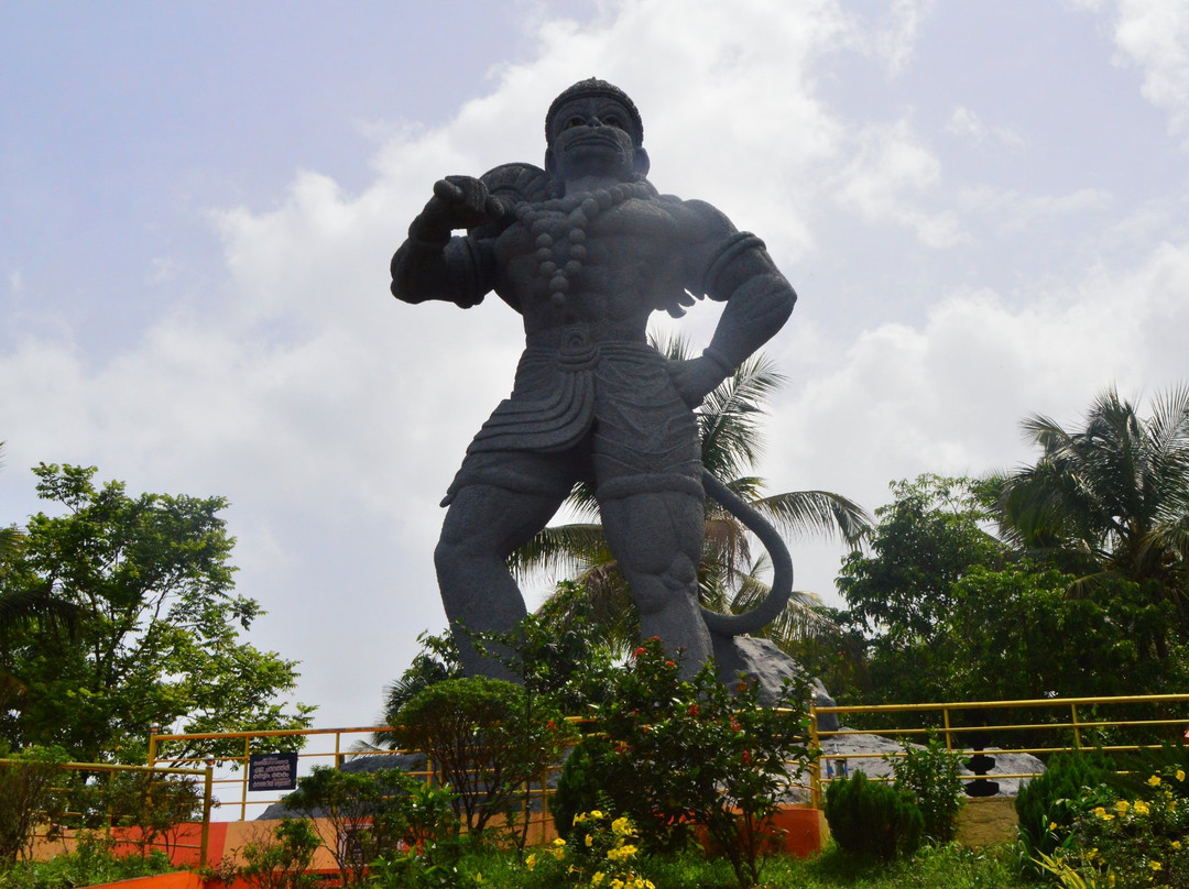 Anjenaya Statue AANJANEYAGIRI, Ezhimala TOP ROAD景点图片