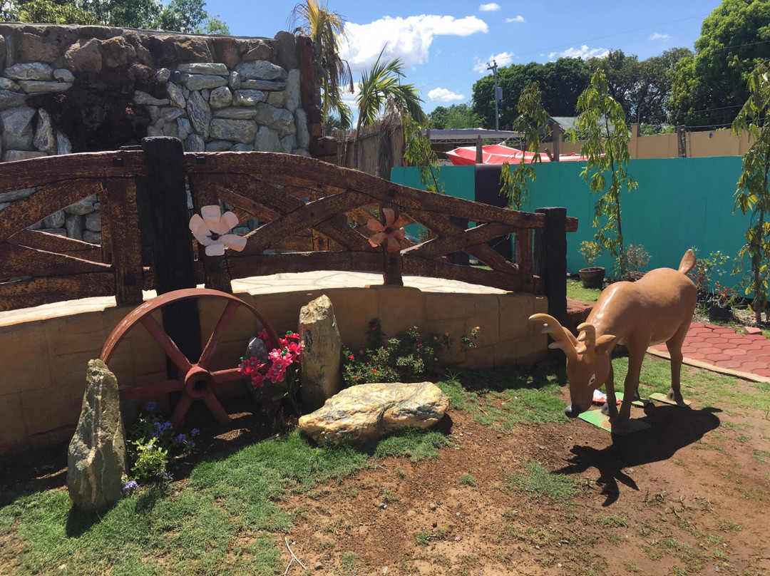 Golden Castle Resort-San Carlos必去景点