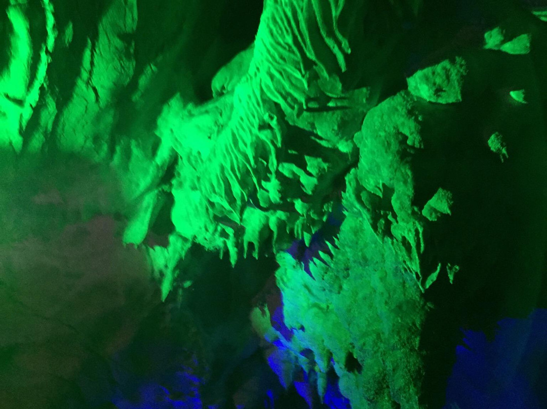 重庆老龙洞景区景点图片