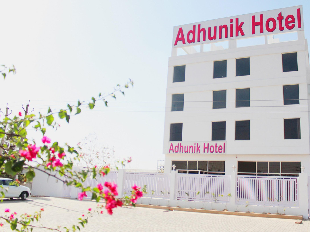 Adhunik Hotel Neemrana主图