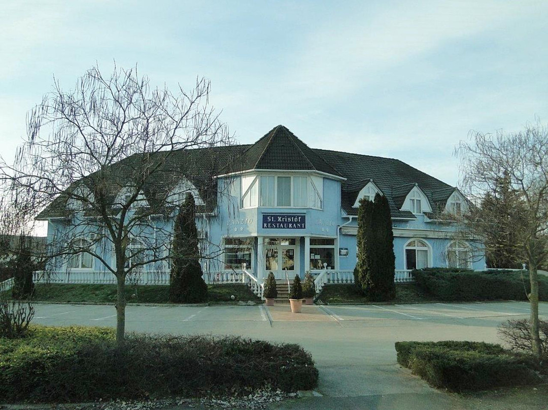 Szent Kristóf Restaurant and Pension