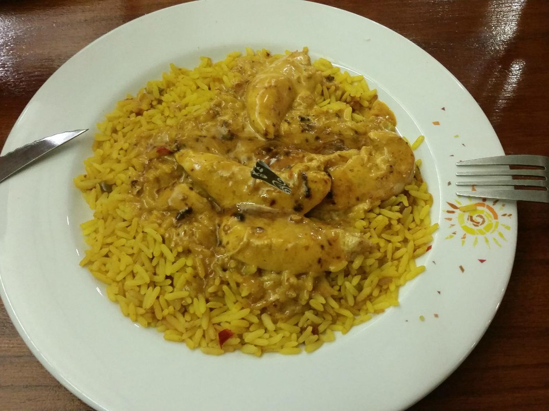 Fontainebleau餐馆和美食-Nando's