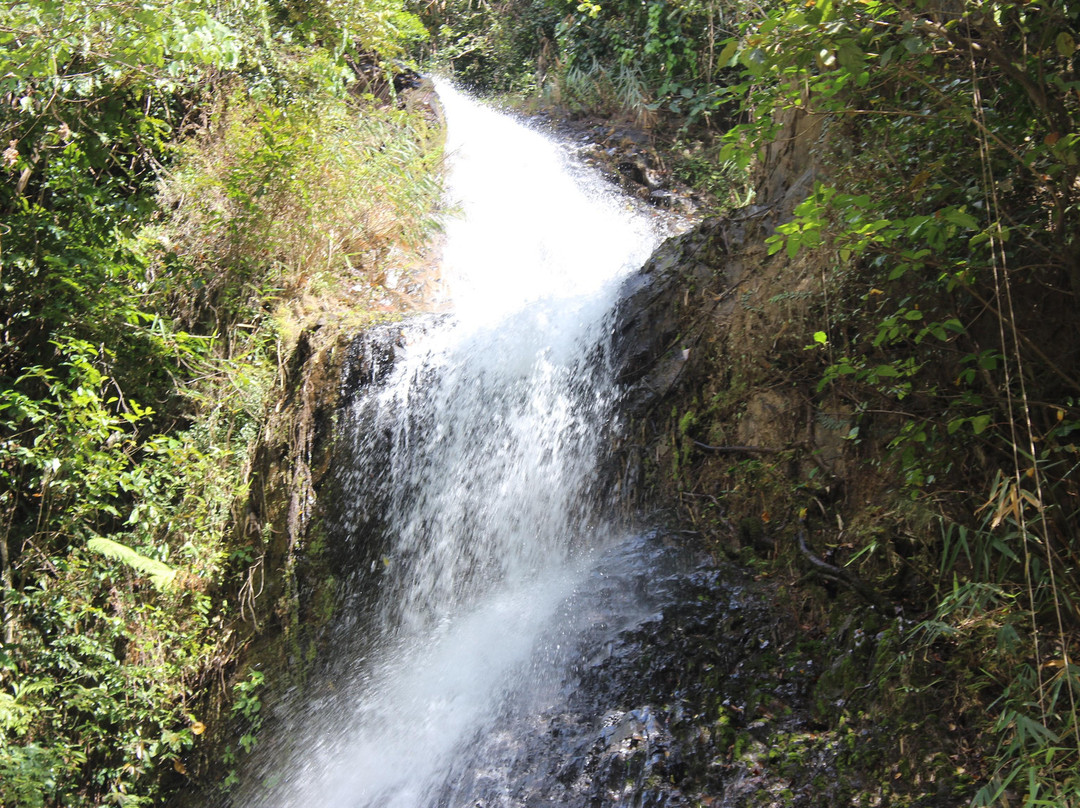 Huai To Waterfall景点图片