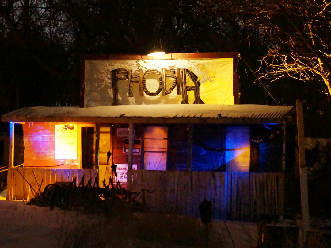 Burial Chamber Haunted House Complex-Neenah必去景点