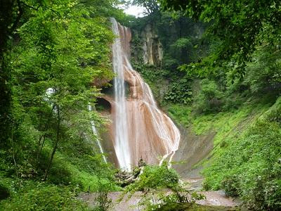 Osen Waterfall景点图片