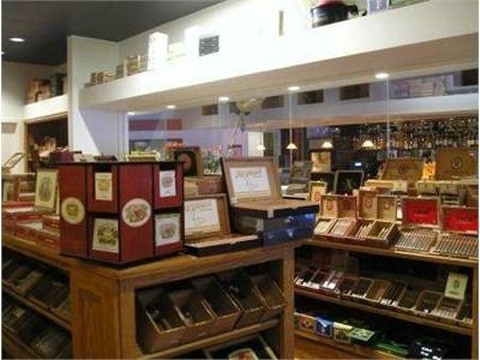 Aromas Cigar, Wine & Martini Bar-杰克逊维尔必去景点