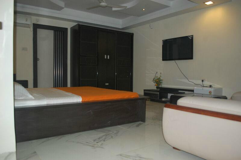 Hotel Poddar Regency主图