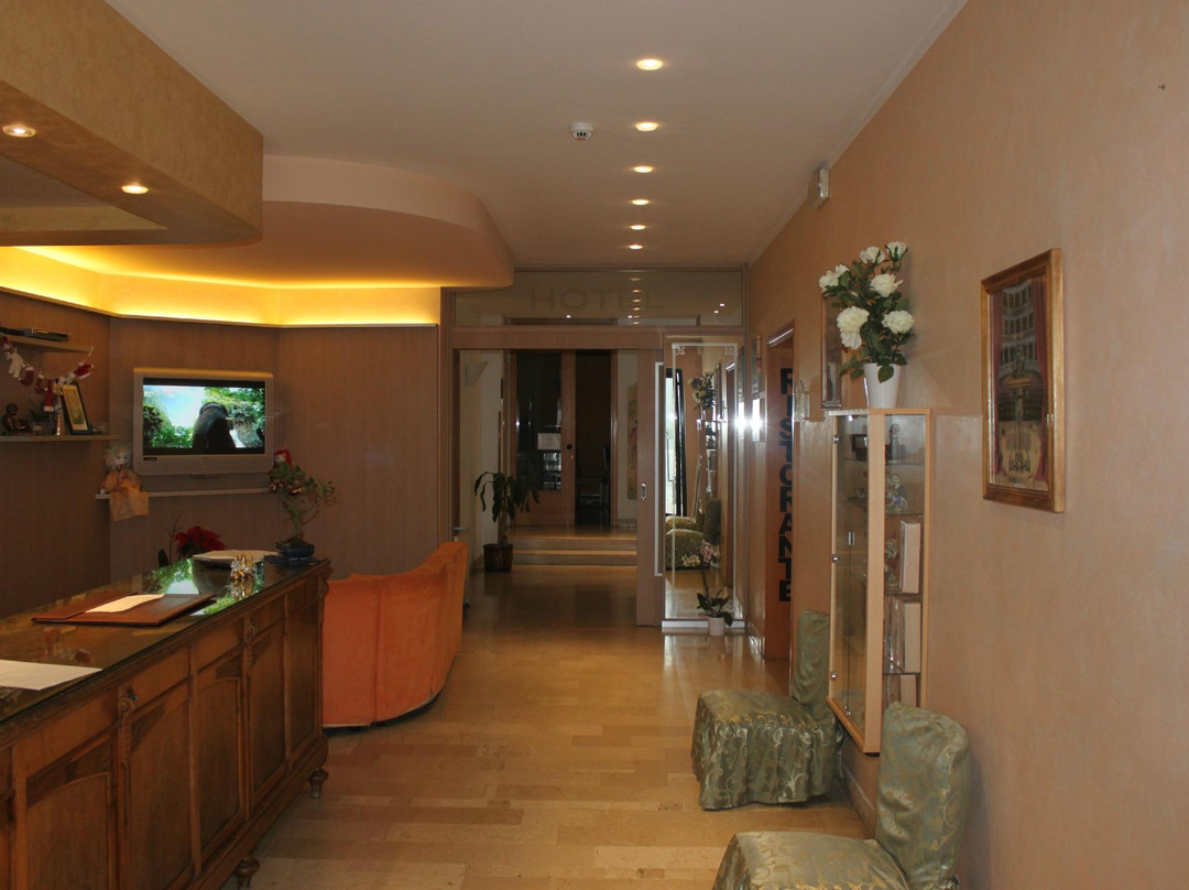Hotel Le Colombelle主图