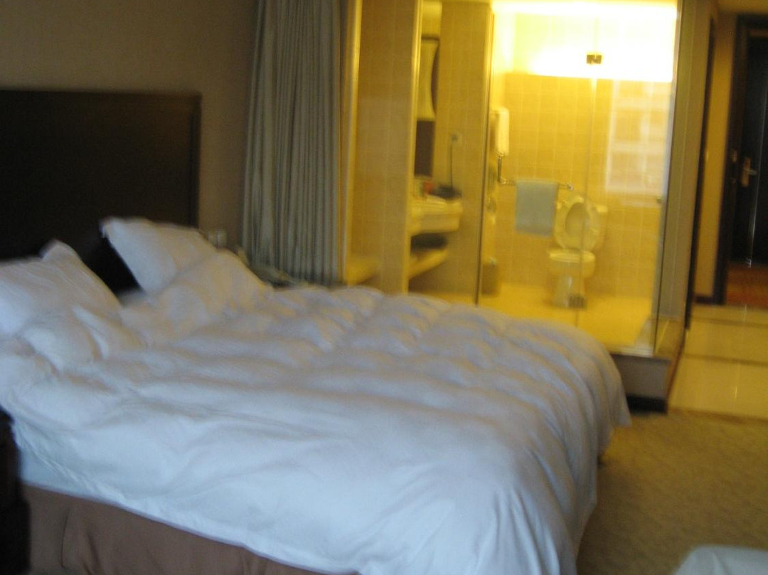 三隆春天酒店主图