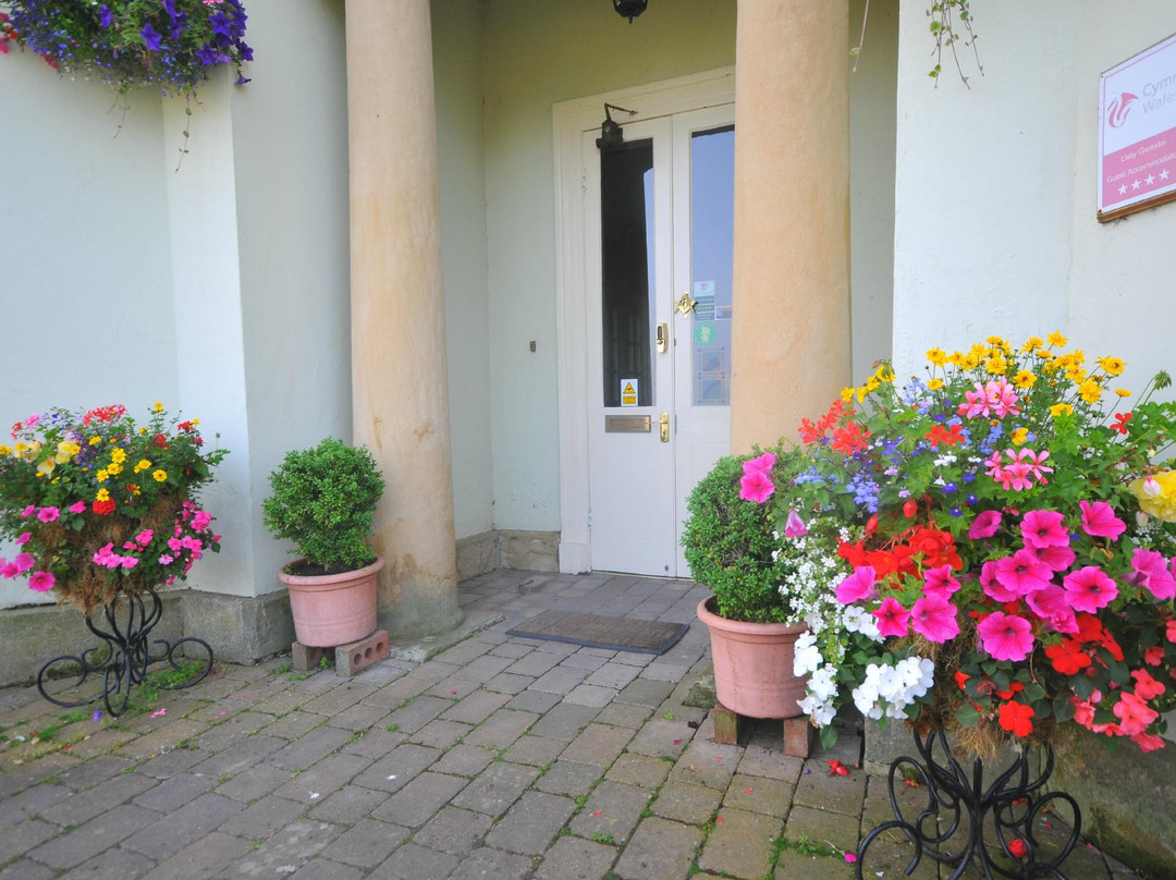 Edderton Hall Country House主图