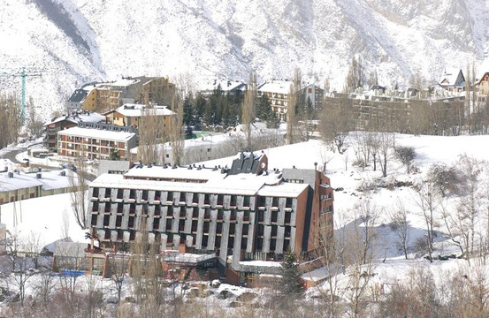 Cerler酒店住宿-埃文尼亚蒙特阿尔巴酒店