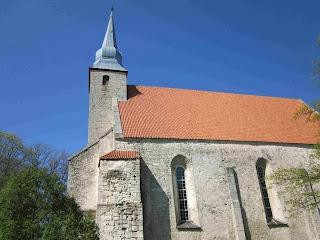 Kaarma Church of Saints Peter and Paul景点图片