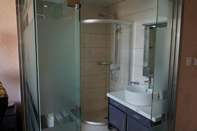 速8酒店哈尔滨中央大街店-浴室