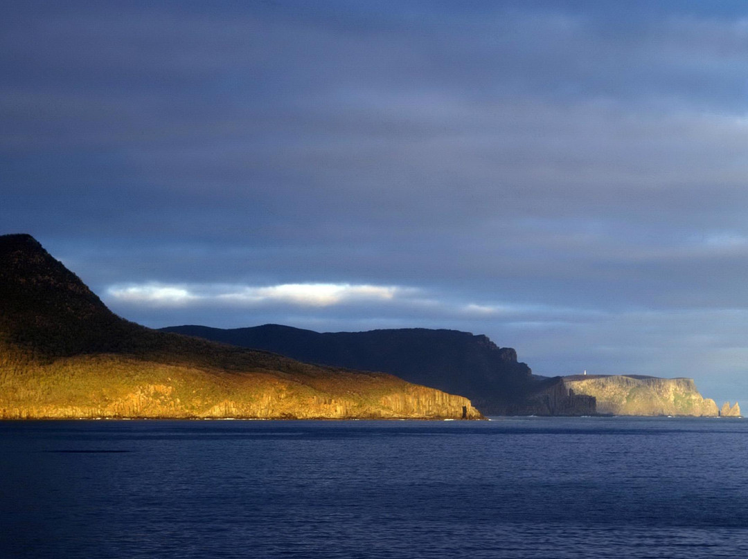 巨变安全湾大酒店主图