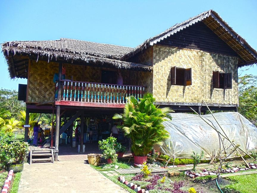 National Races Village-仰光必去景点