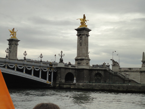 Bateaux Parisiens 游船-巴黎必去景点