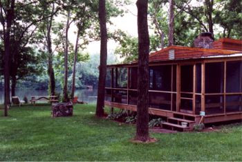 The Stone Manor Riverfront Cabins