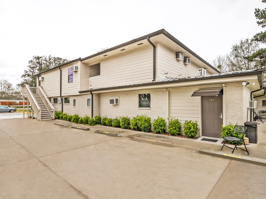 OYO Hotel Sulphur LA Hwy 90 West