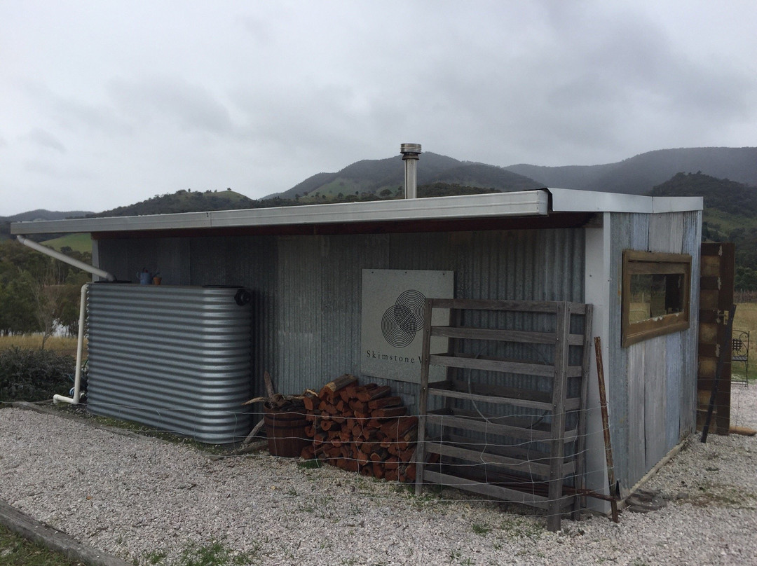 Lue旅游景点-Skimstone wines