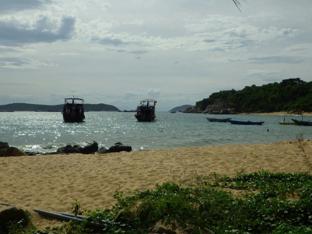 Green Restaurant, Tan Con Qui