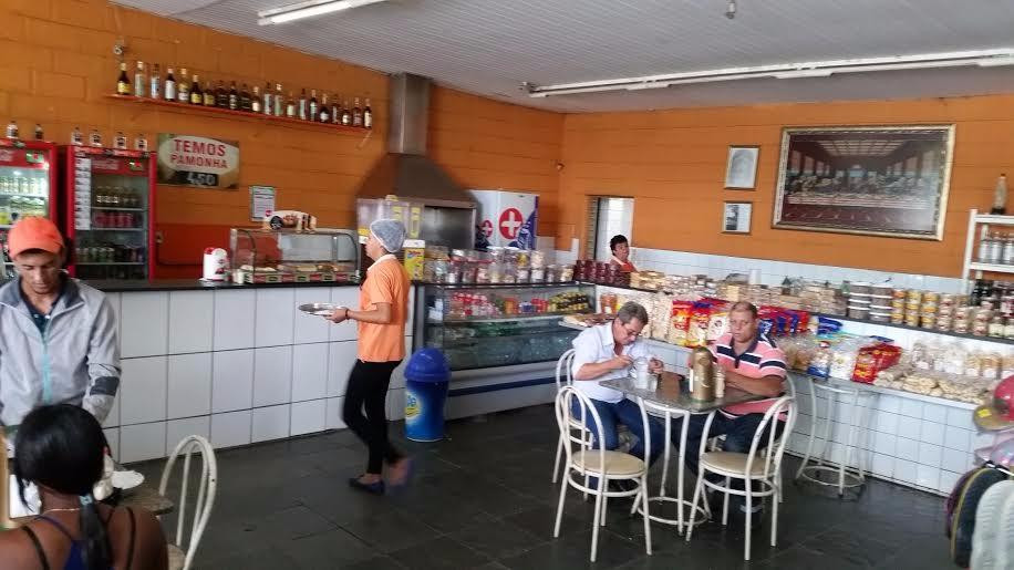 Sao Bras do Suacui餐馆和美食-Restaurante Posto Trevo