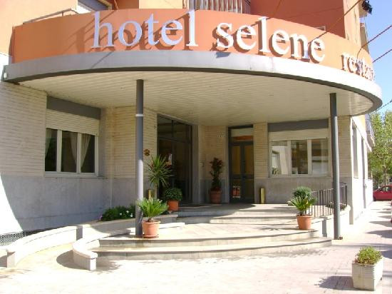 Selene Hotel