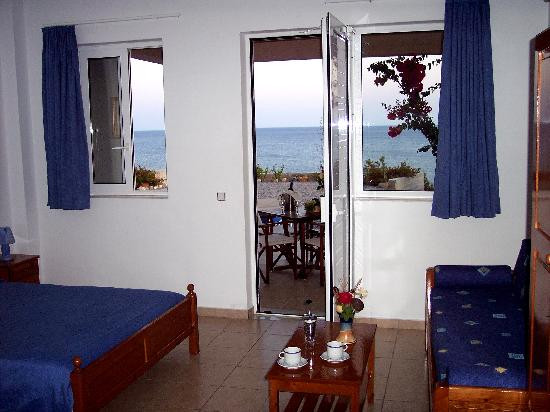 Sea Breeze Apartments & Studios