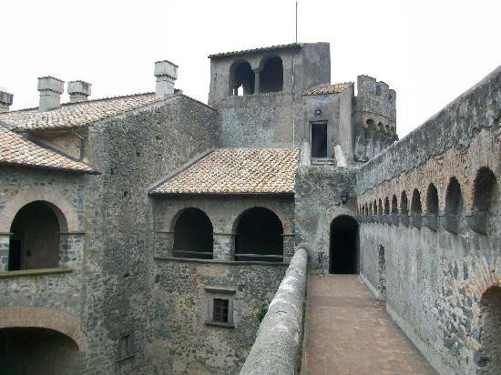 Castello Odescalchi di Bracciano-布拉恰诺必去景点