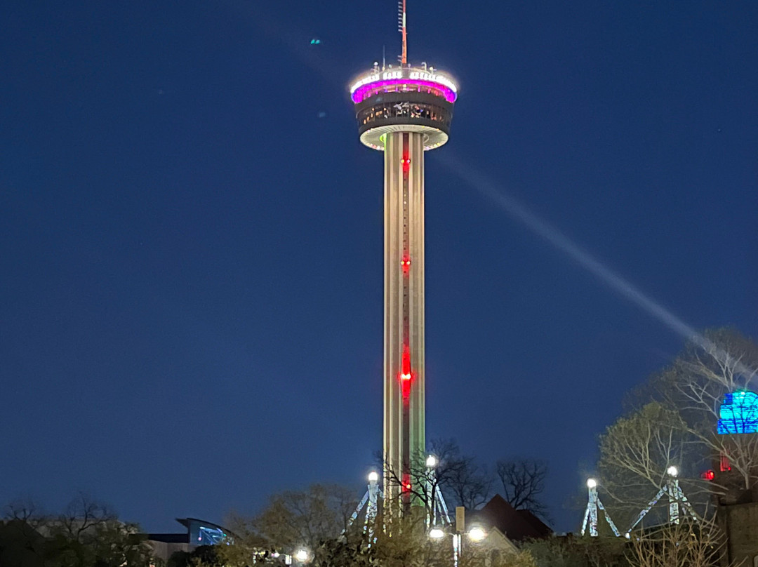 Fairmount Hotel主图