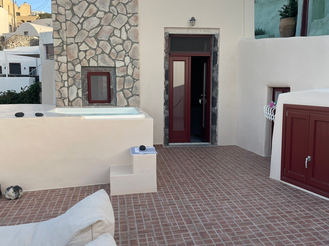 Elia 1968 Cave Houses主图