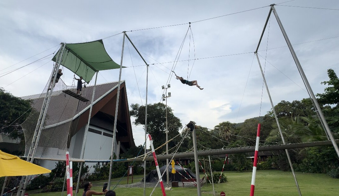 普吉岛地中海度假酒店主图