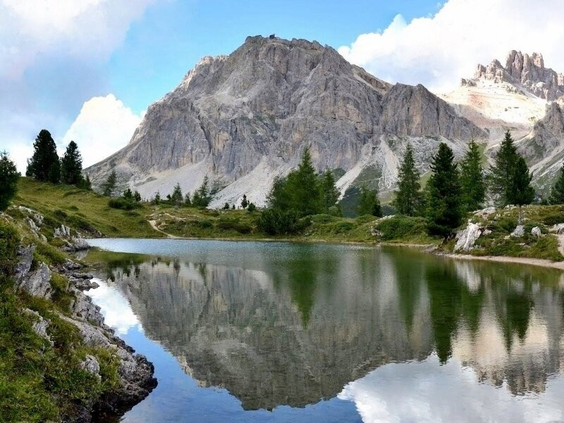 Lago di Lìmides-科尔蒂纳丹佩佐必去景点