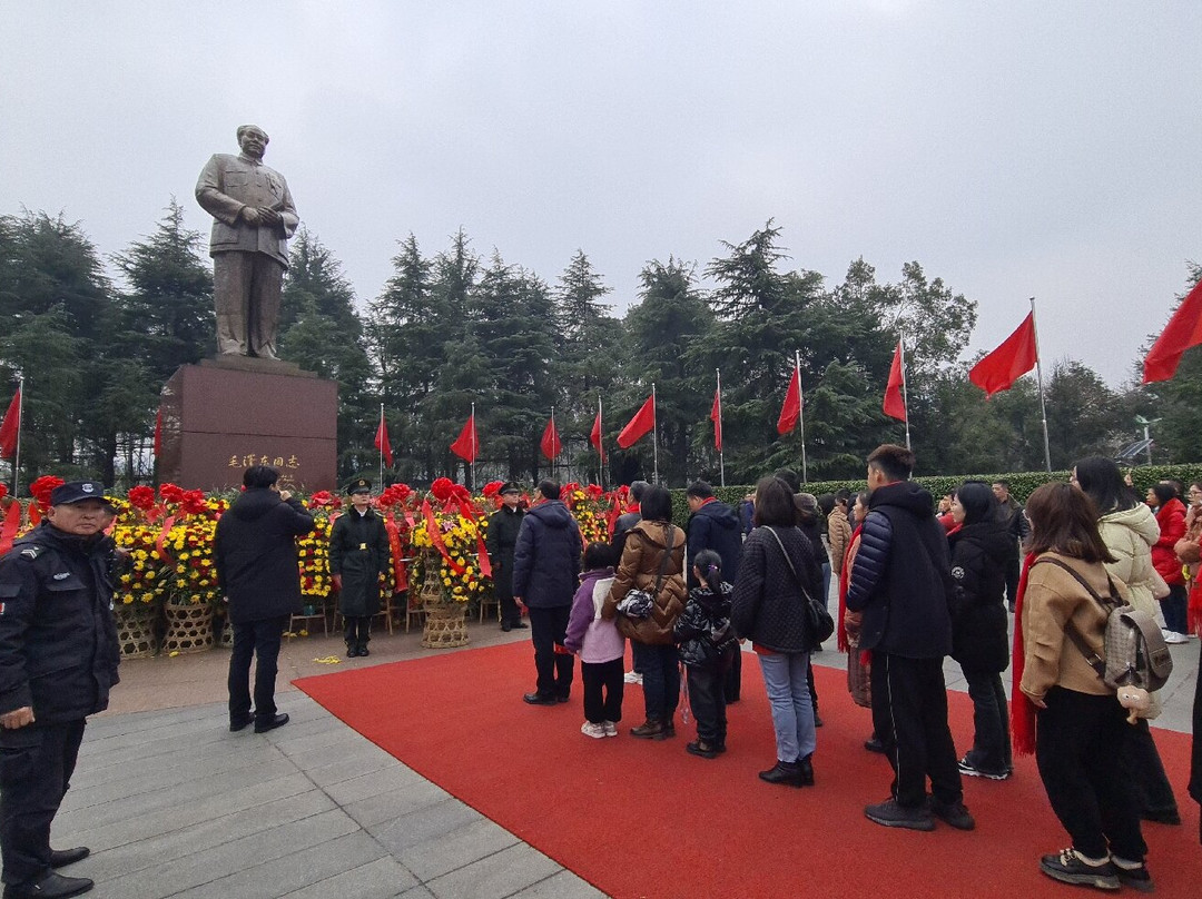 毛泽东铜像广场-韶山市必去景点