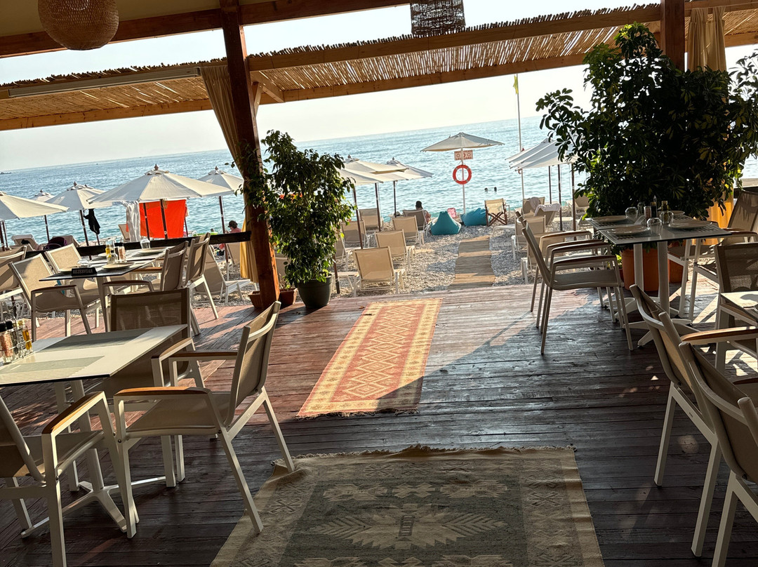 Rapos Beach Bar & Restaurant-Himare必去景点