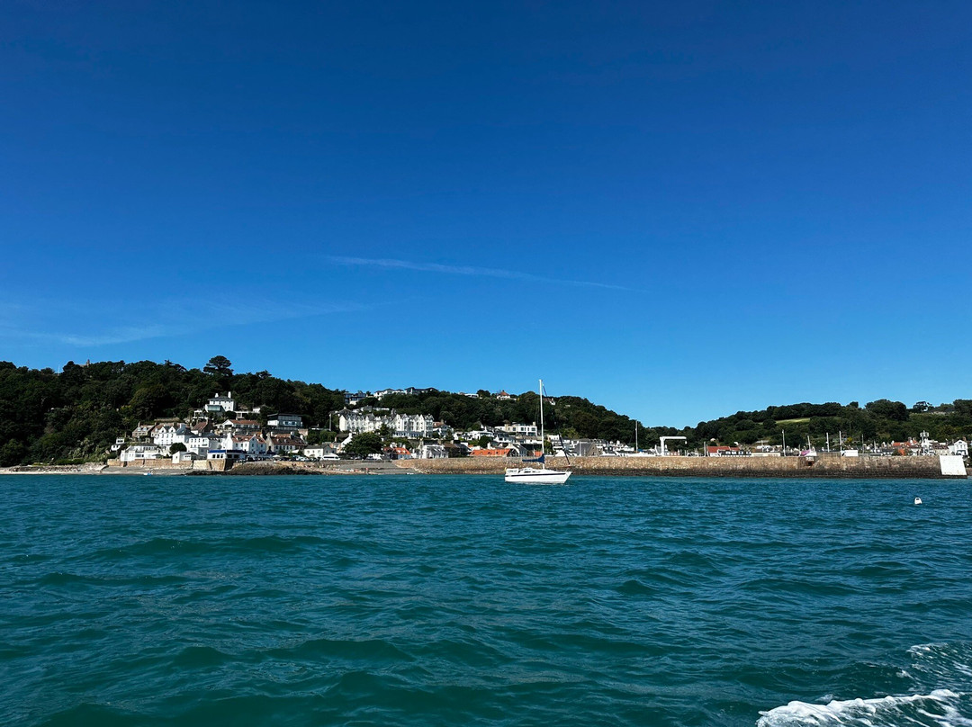 Nauti Buoy Ribs-St. Helier必去景点