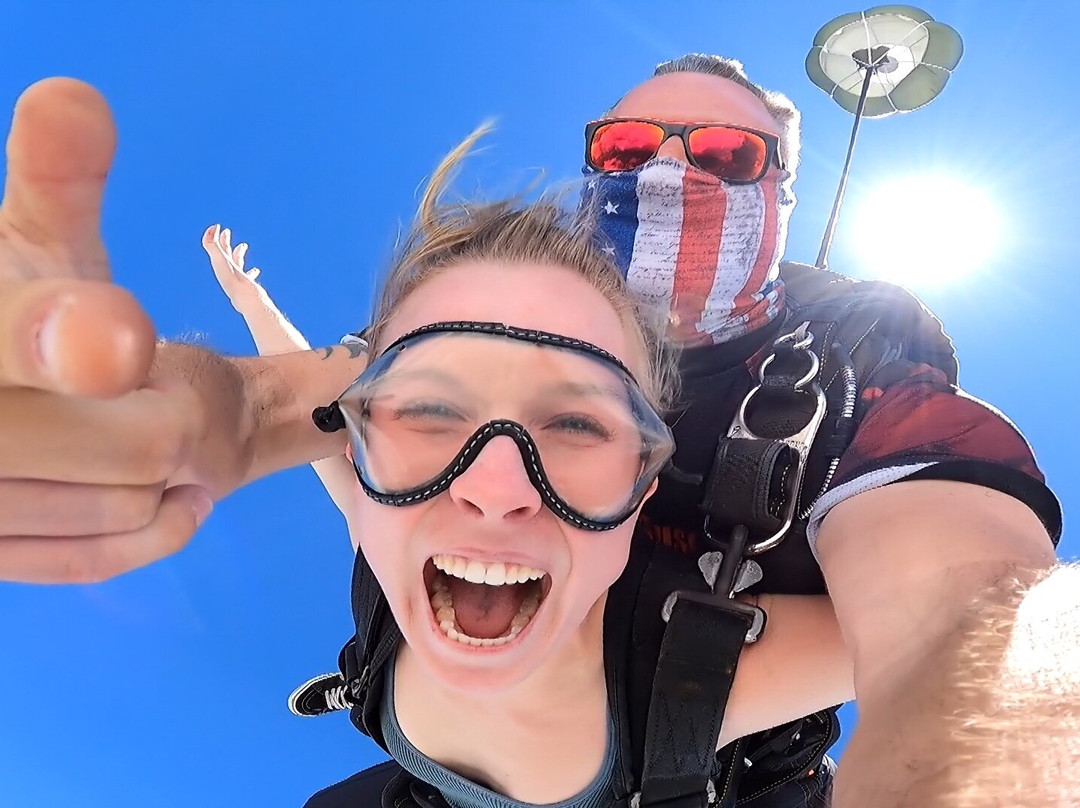 Jump Florida Skydiving-莱克威尔士必去景点