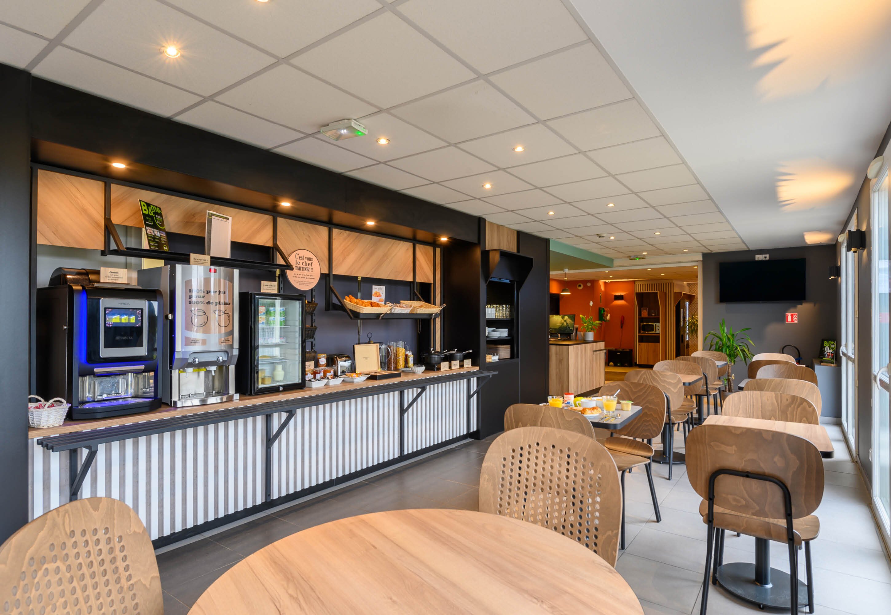 B&B HOTEL Compiègne Thourotte-餐饮