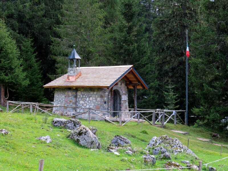 Chiesetta degli Alpini景点图片