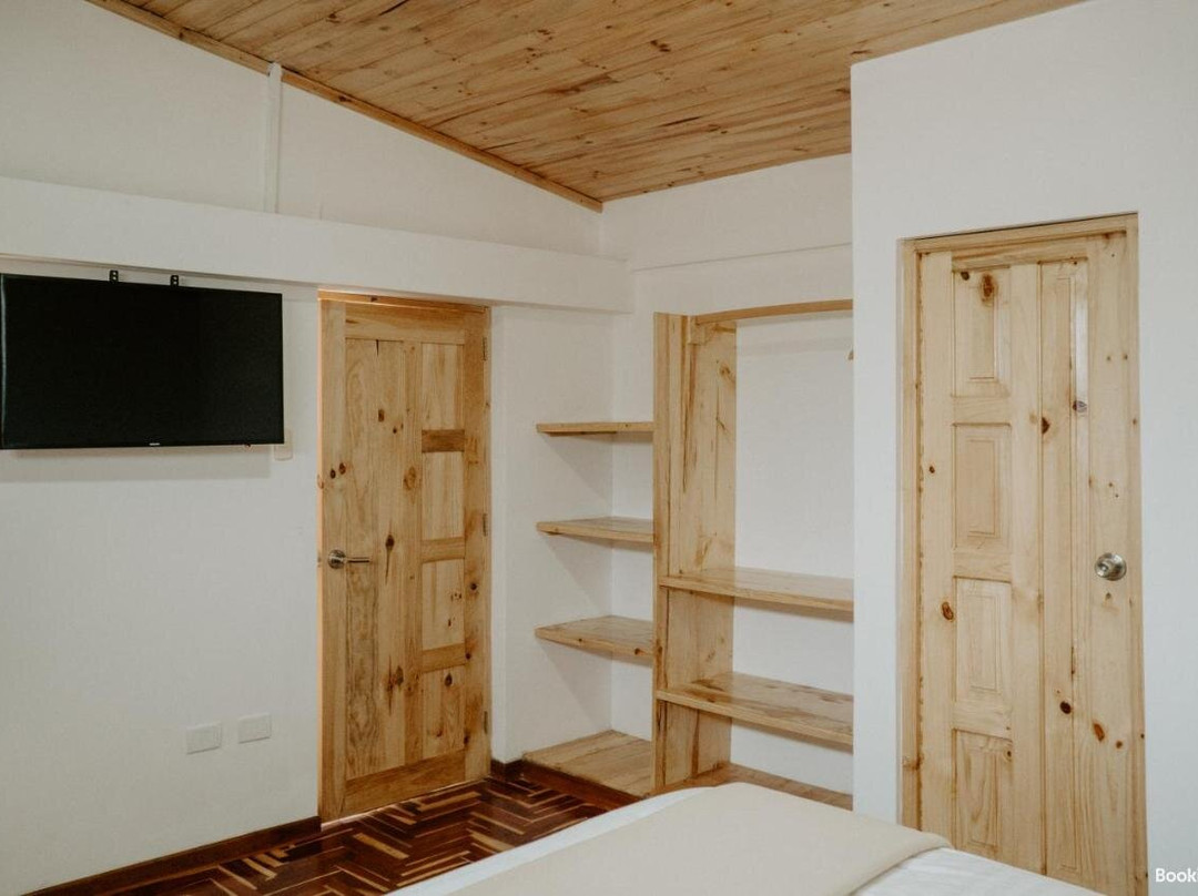 Atusparia Guest House Huaraz主图