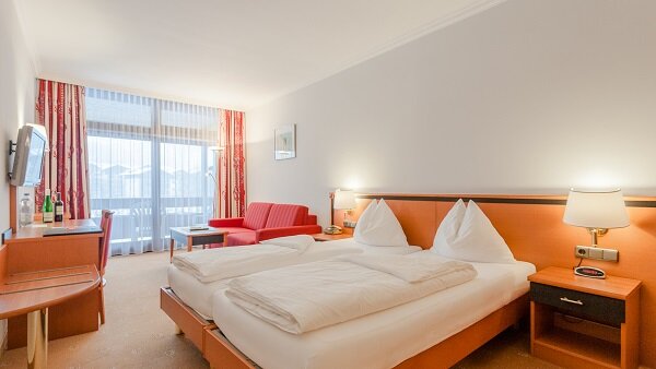 Alpenland St Johann-客卧
