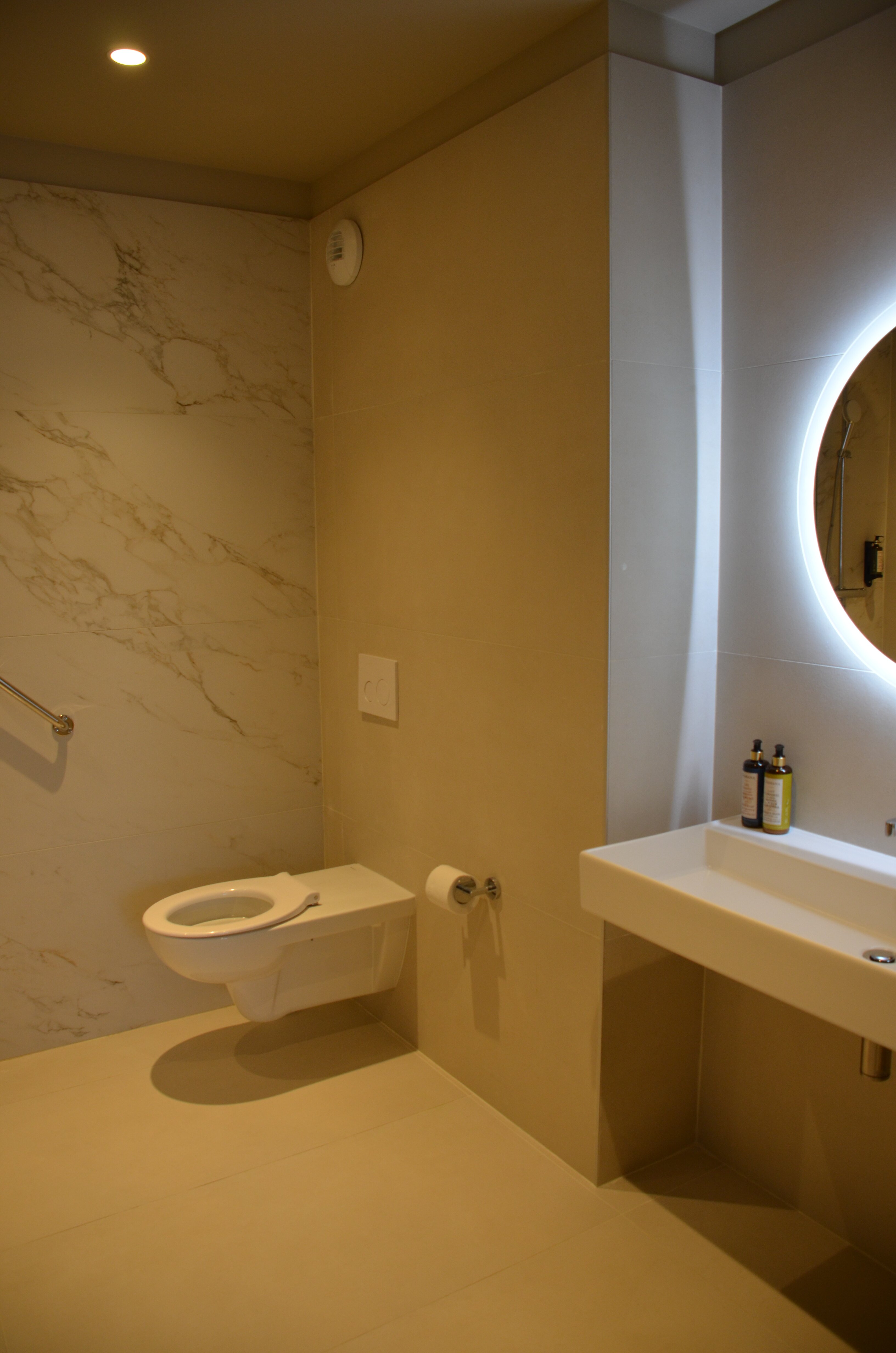 Hotel Spa Restaurant La Madrague-客卧