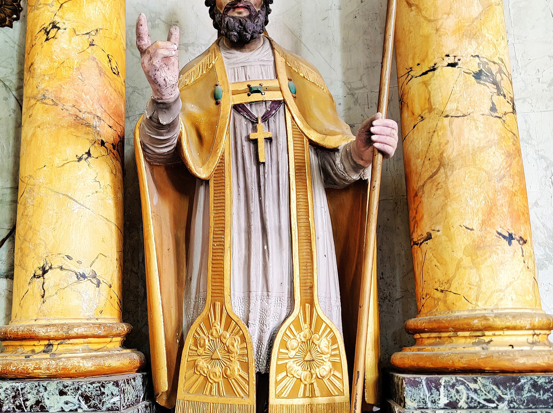 Église Paroissiale  Saint-Caprais-伊瓦勒马龙必去景点