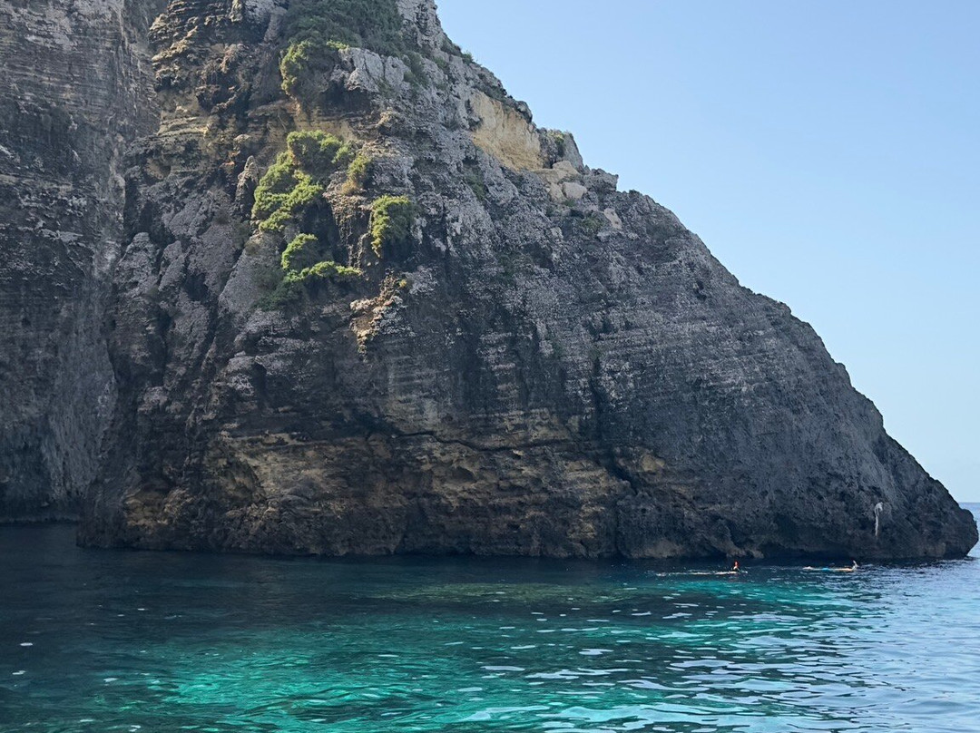 CominoPlus Boat Charters-姆贾尔必去景点