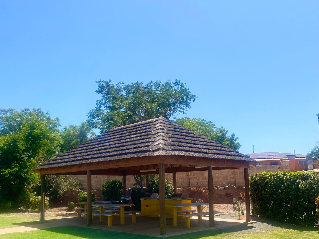 Samson Beach Chalets主图