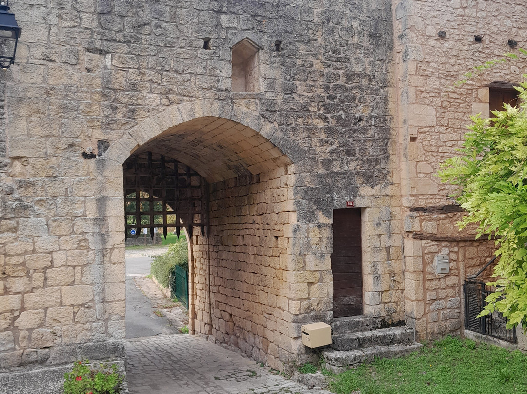 Château De Gavaudun景点图片