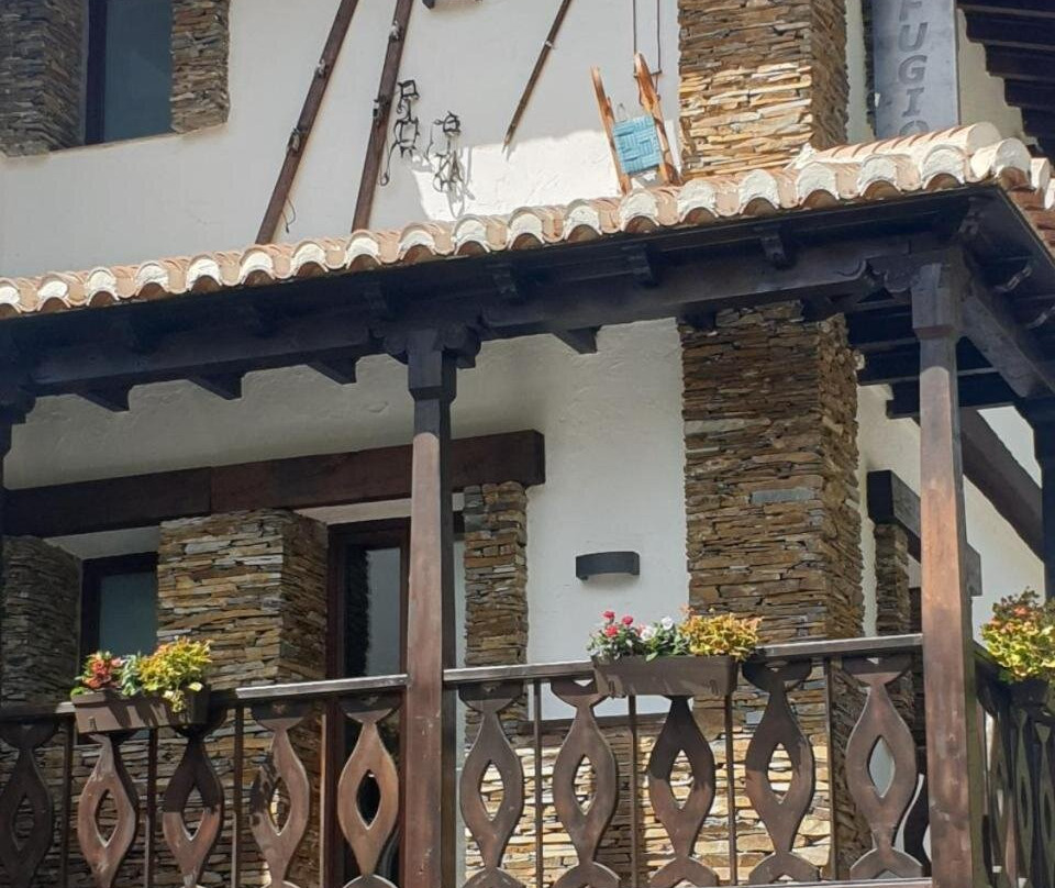 Pinos Genil酒店住宿-El Refugio