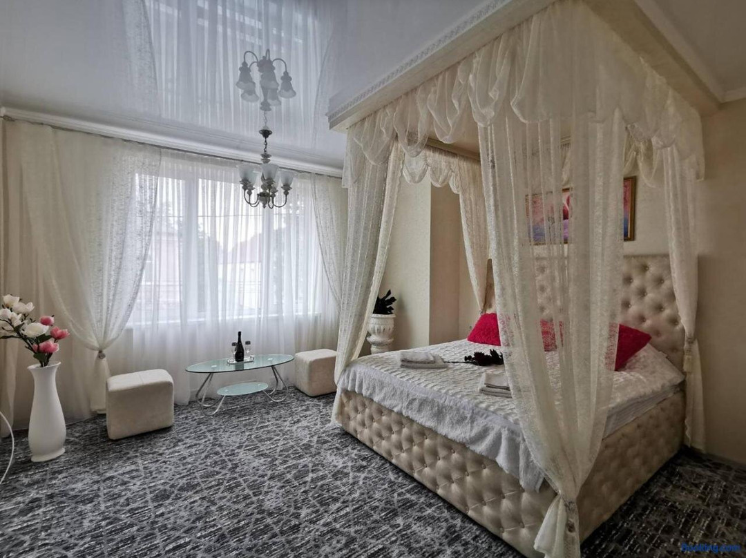 Monte-Kristo Hotel主图