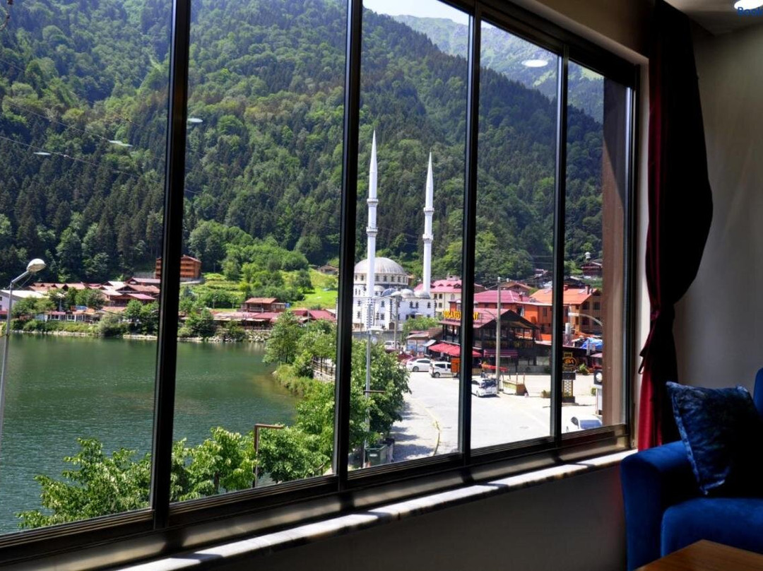 Grand Uzungol Hotel主图